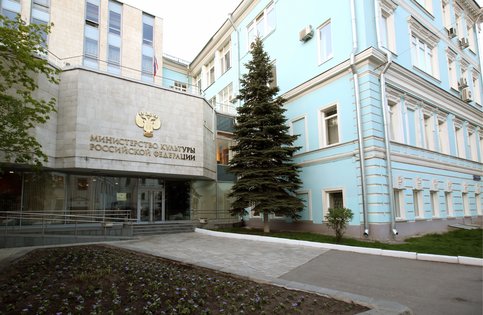 Ещё несколько кинокомпаний-должников отчитались перед Минкультуры