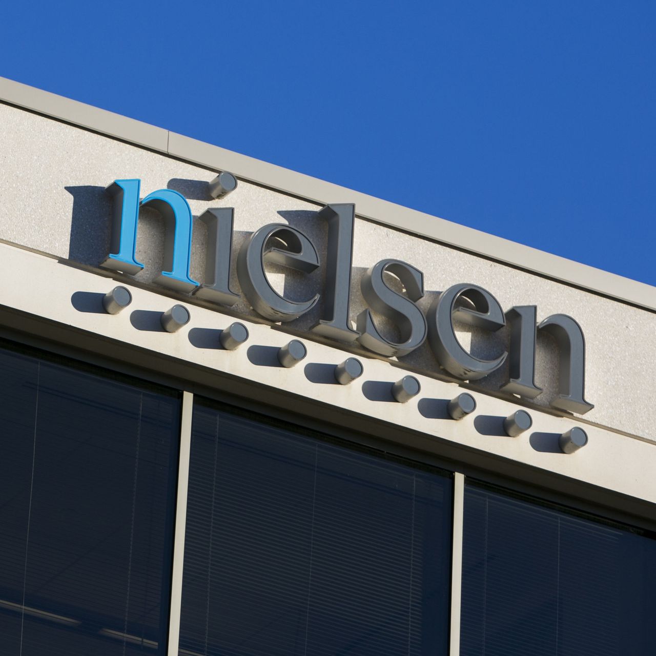 Nielsen продадут за $16 млрд