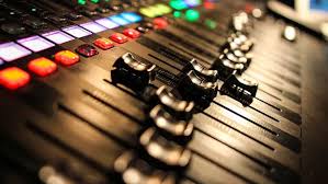 Музыкальные лейблы просятся в перечень ИТ-компаний