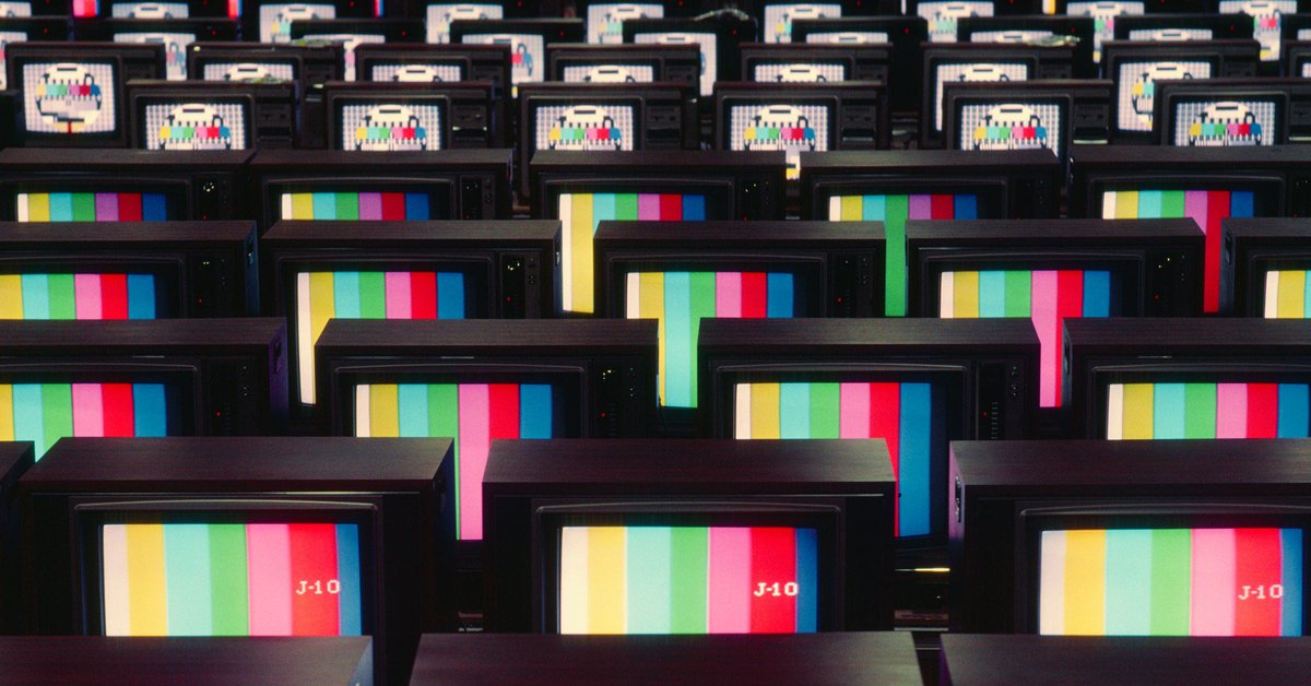 Продажи телевизоров с умными помощниками от «Яндекса» и «Сбера» за год выросли втрое